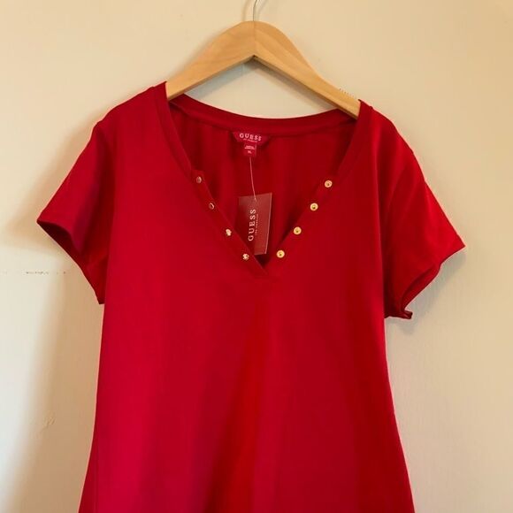 Guess XL Red top with gold accents. Runs small - Picture 1 of 4